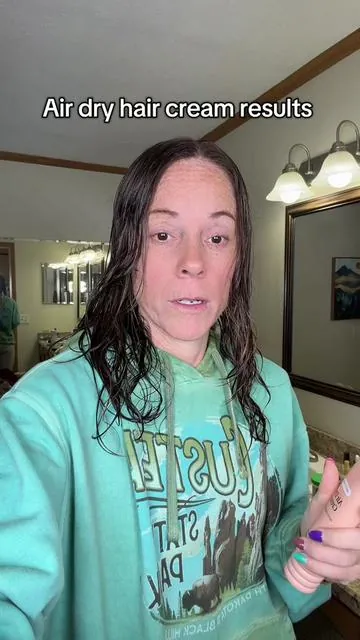 #TikTokCreatorSearchInsightsIncentive air dry hair #airdryhair 