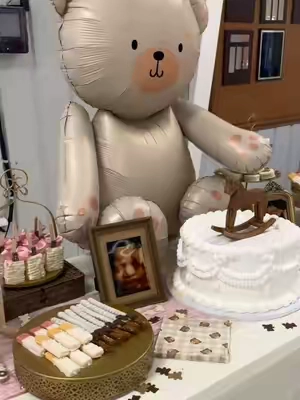 Mesa de postres 🧁🤎 #mesadepostres #desserttable #foryoupage #babyshower #babyshowerdecor 