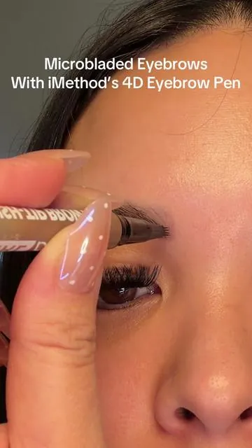 #eyebrows #eyebrowtutorial #makeuptutorial #eyebrowsonfleek #eyebrowpen 