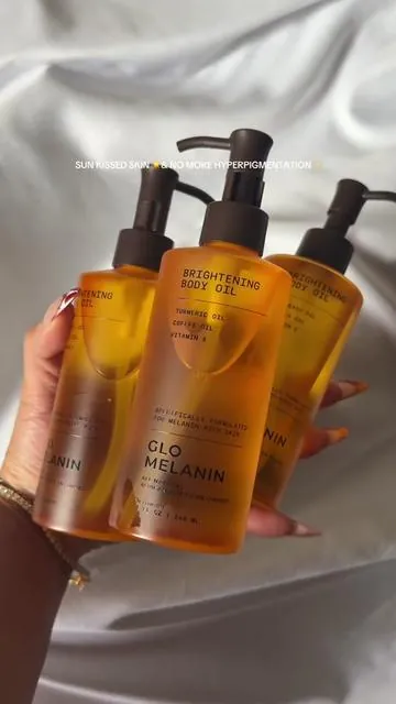 Your skin will have the prettiest glow, be so soft & smell AMAZING!✨ The best dry oil to use right out of the shower 💦 If You have dark spots under your arms, between your thighs, the back of your neck, knees & elbows RUN QUEEN!! #glomelanin #bodyoil #naturalbodyoil #brighteningbodyoil #naturalskincare 