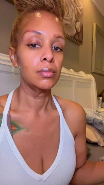 Let’s tighten up this neck together 😍 @Dr.Melaxin Global  #TikTokCreatorSearchInsightsIncentive #skincare #newyearnewme #tiktokshopholidayhaul #tiktokshopcreatorpicks 