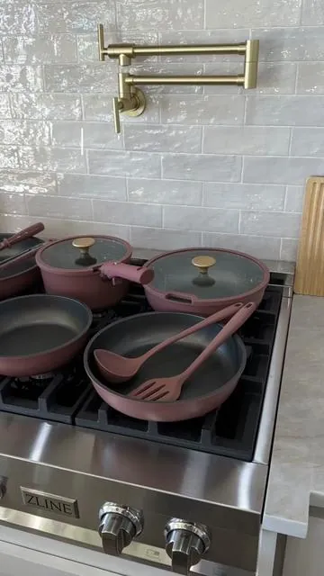 Carote Burgundy 21pc set is the prettiest! I love and have both non and detachable handles! A must have if you love to cook 💕 #carote #potsandpans #carotecookware #cookware #kitchenmusthaves 