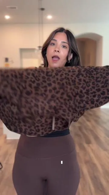 I’m 5’2” 144 pounds!!  #leopard #leopardprint #sweater #hoodie #womenssweater 