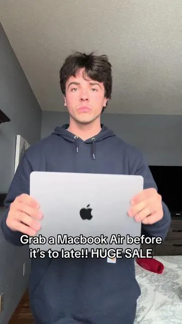 It’s so cheap right not and it’s on a huge sale!! I’d grab it before it’s to late!!⏰🚨 #macbookair #fyp #tiktokshop #tiktokaffiliate #viral   
