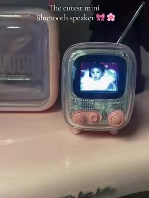 Okay but it sounds great 😻 love it soooo cute! 🌸💕💗 #divoom #minispeaker #bluetoothspeaker #girlyfinds #cuteminispeaker 