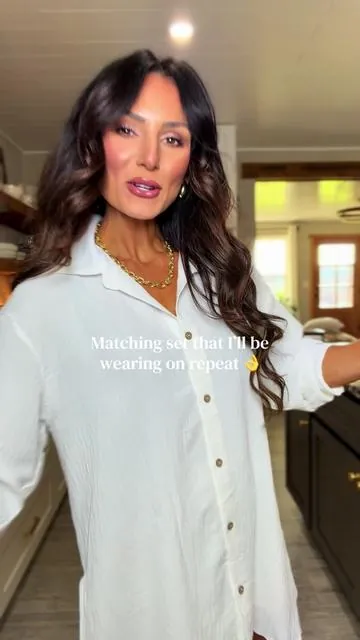 I love a versatile matching set! This outfit can easily be dressed up or down! @@Fisoew Clothing Co.##twopieceset##matchingset##springfashion##linenoutfit##outfit
