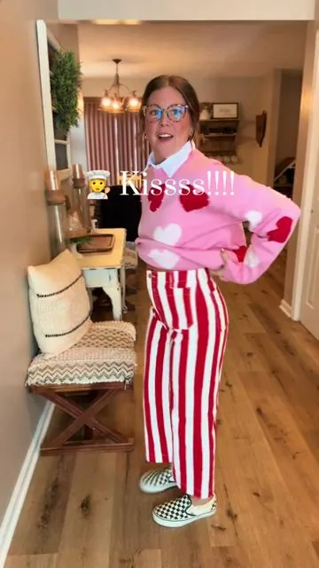 👏🏻👏🏻👏🏻 #stripedpants #pants #croppedpants #croppedjeans #tiktokshopcreatorpicks 