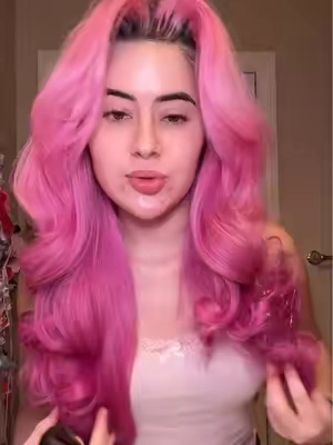 Girl this was me going to the apartment that fucked yo my hair even more );  #heatlesshair #heatlessblowout #overnightblowout #overnightcurlsresults #blowout 