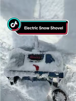 this electric snow shovel will make things so much easier for you, and right now it’s on a pretty crazy sale. 😎 #snowshovel #electricsnowshovel #snowblower #tiktokshopcreatorpicks #snowremoval 