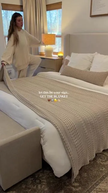 Will never stop talking about this blanket😩👏🏼 So big, soft, breathable, and beautiful!!!! @PHF #phfbedding #waffleblanket #affordablebedding #softblanket #cozybedroom 