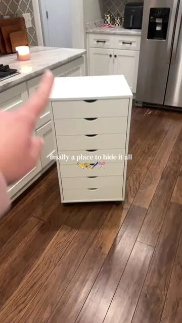 Finally a place to store all the arts & crafts supplies! This rolling drawer cart is 10/10! #organizedhome #organizewithme #storagecabinet #drawers 