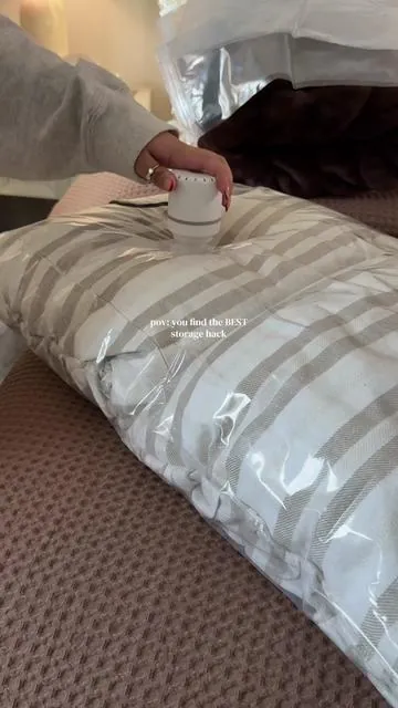 you just found the BEST storage hack 🤍 aka the best way to store all your pillows, comforters and blankets without taking up your entire closet. this saved me sooo much space. #organizationtiktok #linencloset #homeorganization #spacesaving #tiktokshopcreatorpicks closet organization ideas, home storage, storage solutions for small spaces, vacuum storage bags
