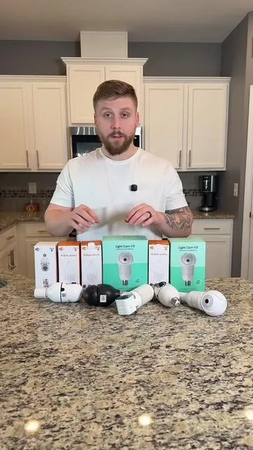 The Luna lightbulb camera is the top camera on TikTok in my humble opinion. #securtiycamera #LunaAi