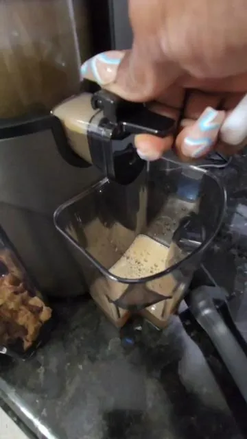 @bxyy_us #coldpressedjuice #juicer #health #juicerecipe #tiktokshopfinds 