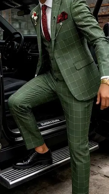 A suit — timeless style, always on point #MensFormalWear #TikTokSuits #GentlemanStyle #TikTokMadeMeBuyIt #TimelessSuit 