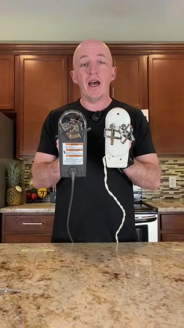 This KitchenAid hand mixer is a step above in quality compared to other mixers. #handmixer #kitchenaidmixer #mixer #kitchenfinds #tiktokshopcreatorpicks @QVC, Inc 