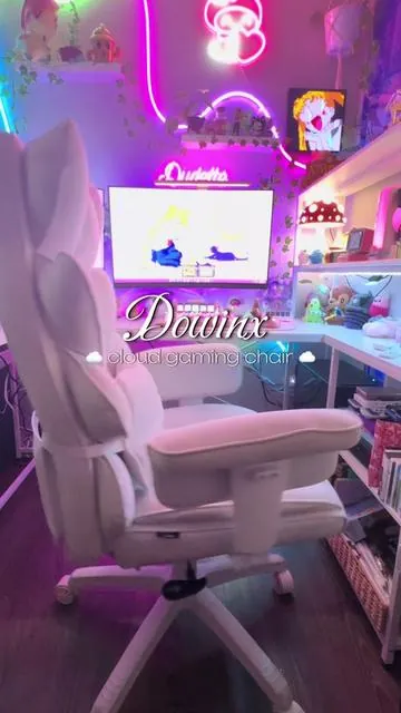 It also comes in different colors 💓@Dowinx.Furniture #dowinx #cloudchair #gamingchair #cozygamingsetup #gamingsetup 