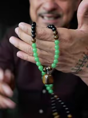 EL Collar Arpururraina Money Attraction con aventurina verde y ojo de tigre natural. Piedras genuinas para atraer riqueza, abundancia y prosperidad. Colgante largo(69cm/27in), unisex versátil Joyería con cristales de intención para manifestar éxito y buena fortuna. #CollarAbundancia #AventurinaVerde #OjoDeTigre #tiktokshopjumpstartsale #JoyeriaCristales