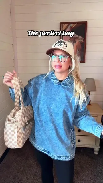 No more carrying multiple bags! Use it for a diaper bag, purse, work, the gym, school, etc. so many uses for it!! ✨🤍 #totebag #bag #purse #corduroy 