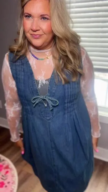 Ok, where we going in this denim dress because it’s perfect. #denimdress #dress 