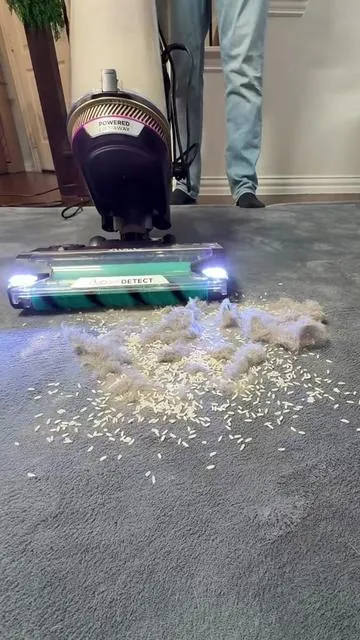 This is the strongest vacuum I’ve ever owned #vacuum #vacuumcleaner #clean #tiktokshopcreatorpicks #tiktokshopjumpstartsale 