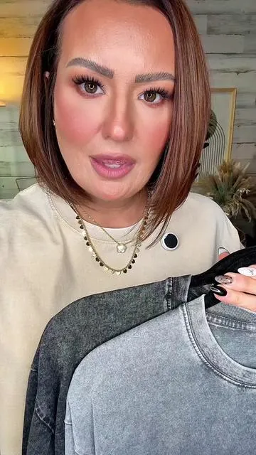 You guys!!! I can’t stress enough how good these acid wash long sleeves are! They’re 100% cotton and have the best “lived in” look and feel! @Yimoon #acidwashtshirts #longsleeve #cotton #yimoon #ttsacl 