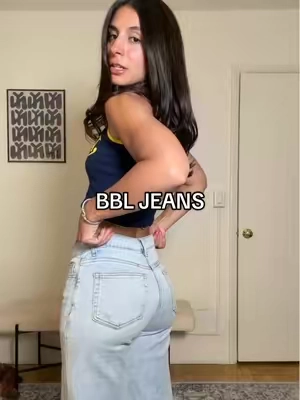 There’s a reason why they sold thouuuusands 👀🙂‍↔️ #newyearnewaura #jeans #bbljeans #snatched #comfyjeans 