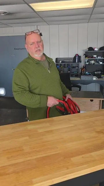 Heavy duty jumper cables #jumpercables #mechanic #workshop #handyman #garage 