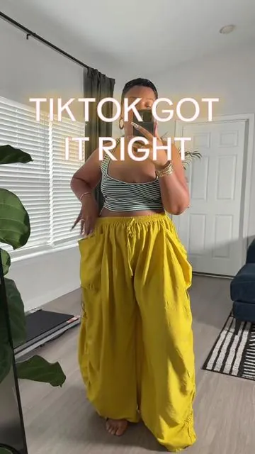 These pants are everything!!!! 🔥🔥🔥 comes in multiple colors 
