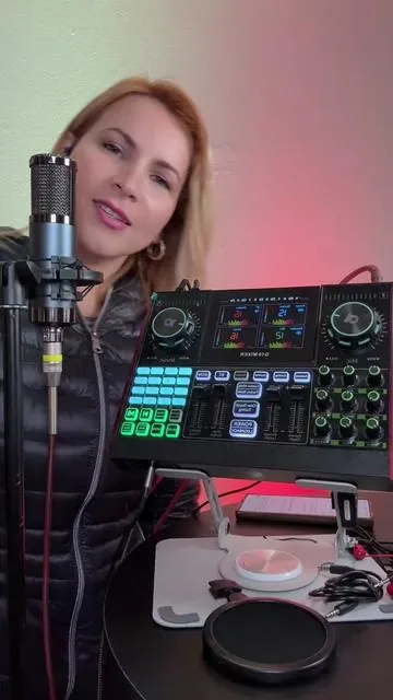 Este mixer se volvió parte clave de mi home studio 🎶✨ Control total de voz y música, efectos limpios, monitoreo claro y una calidad que se siente profesional desde el primer uso. Ideal para cantar en vivo, grabar contenido, hacer lives o crear sin límites. Hashtags: #HomeStudio #tiktokshopcreatorpicks #CreadorDeContenido #karaoke  Disclaimer: Este video es solo informativo y refleja mi experiencia personal. No es asesoría técnica ni una garantía de resultados. El rendimiento puede variar según el uso y el equipo conectado.