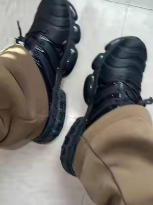 #steeltoe #steeltoeshoes #steeltoesneakers #workshoes #safetyshoes 