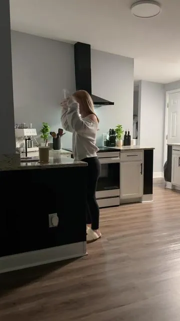 Me + a dreame vacuum = happiness 🫧 #dreame #vacuummop #moptok #tiktokshopcreatorpicks #tiktokshopjumpstartsale 