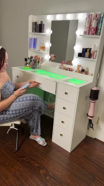 Escritorio de tocador, escritorio de tocador de maquillaje con Espejo y luces, cajones transparentes superiores con RGB, 3 estantes, gabinetes templados grandes, toma de corriente, para dormitorio, blanco #homefurniture #casa #tiktokshop #homeluxury #tiktokshopcreatorpicks 