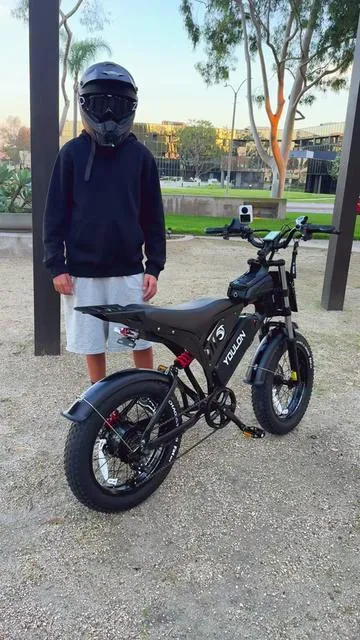 Affordable e-bike for teens and adults. Youlon ebike review. This is my ride to the Super Bowl #ebike #bikelife #dirtbike #electricbike #affordable 