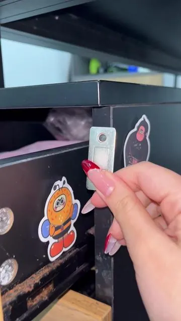 It's time to solve the annoying gap in your cabinet drawer 🥰🥰#gaps #drawer #cabinet #magnetic #cabinetry 