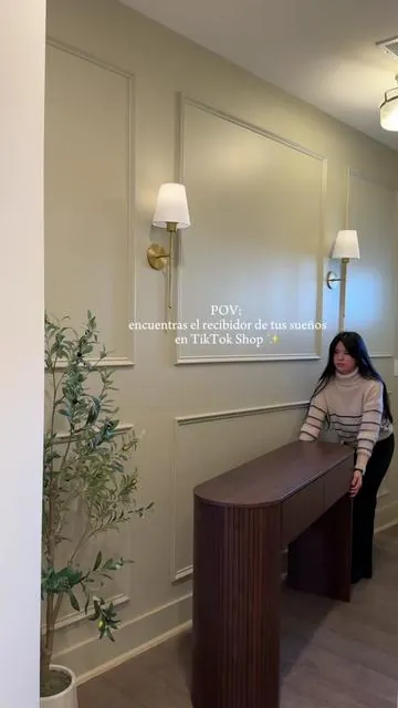 Enamorada de como se va viendo la entrada de mi casa 🤎 @ONBRILL OFFICIAL  #furniture #furnituretiktok #pinterestinspired #decorhome #tiktokshopfinds 