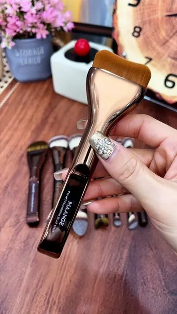 Love this affordable makeup brush set 🫶🏼 #makeupbrush #makeupbrushset #makeuptok #boujeeonabudget #tiktokshopjumpstartsale