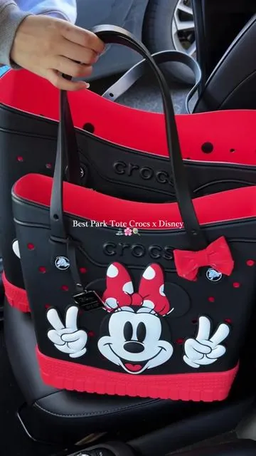 🍭best park tote💚🍦🎡#fyp #mickeymousecrocs #mickeymousetotebag #crocstote #mickeymouse 