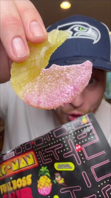 Final Boss Sour just did a collab with Pacman and we got Sour Pineapple Dippers! These are absolutely insane 😩 #finalbosssour #pacman #pineappledippers #sourpineapple #sourchallenge 