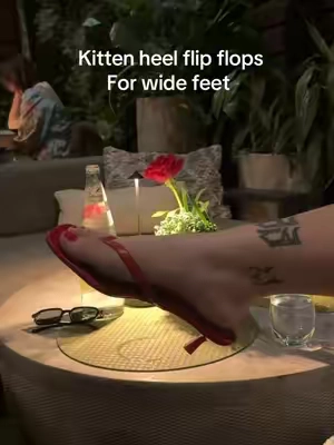 The perfect kitten heels for wide feet ❤️ #kittenheels #widefeet #shoesforwidefeet #cuteheels #heels 