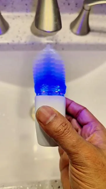 This feels like cheating. #autobrush #gadgettok #techtok #morningroutine #hygiene 