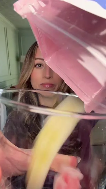 Eating more wax candies🤗Anyone else addicted to these?? The new ones from gummy glow are so tasty @CandyJoy US  #waxcandy #asmr #mukbang #crunchy #snacks 