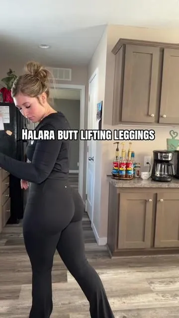 They will forever be one of my favorites. Because whoa 🤯 #halara #halaraleggings #dumptruck #leggings #womensfashion 