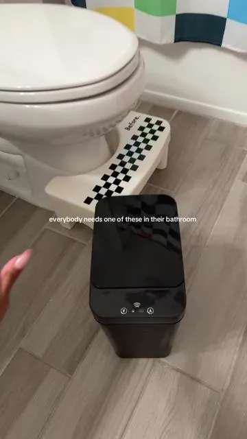 I have one in each bathroom 👏 #smarttrashcan #bathroomfinds #bathroomtrashcan #homeimprovement #tiktokshopcreatorpicks 