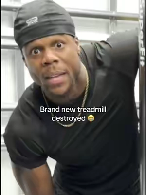 My heart dropped to my a*% but all good! Still works PERFECTLY! 😂👌🏾 #walkingpad #treadmill #walking #inclinetreadmill 