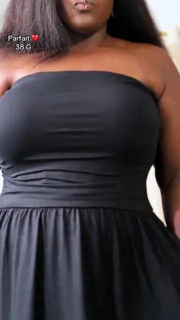 I own this in all the colors and it’s one of the best investments you can make if you want to wear all your summer strapless dresses. @PARFAIT LINGERIE ##parfait##straplessbra##bra