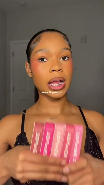 i loveeeee, such a great color range ✨✨ @Tower 28 Beauty  #pinklipgloss #pinklipcombo #tower28 #tower28beauty 