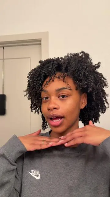 hello hello back with another stretching video!!! #naturalhairtiktok#washandgo#revairhairdryer#type4hair 