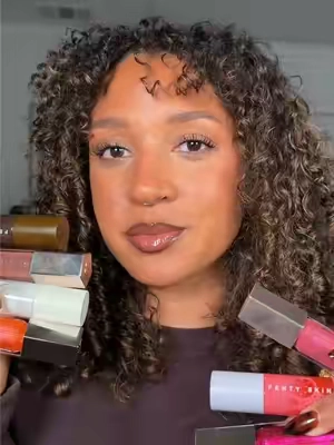 Fenty just dropped their Double Gloss Bundles and they even brought back the limited edition Cacao Fenty Treatz Lip Oil🍫🤎 Each bundle features a hydrating Fenty Treatz Lip Oil and one nourishing Fenty Gloss Bomb so no matter the time of day, your lips are never dry and always poppin✨ Which bundle are you grabbing?!  @Fenty Beauty @Fenty Skin #fentybeauty #fentynewarrivals #glossbomb #lipoil #tiktokshopcreatorpicks 