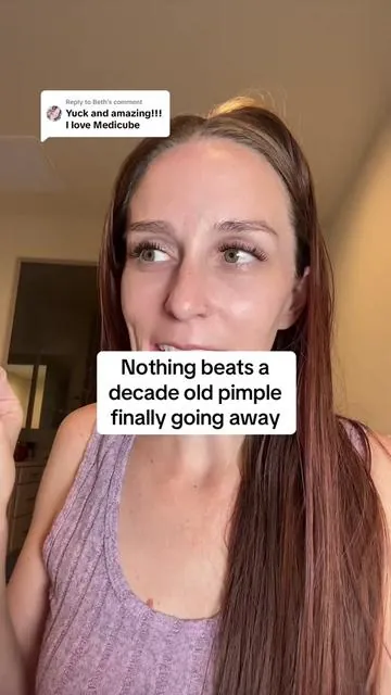 Replying to @Beth equally horrifying and satisfying 🤣😅 #medicubenewarrivals #hypochlorousacidmask #porecleansing #hypochlorousacid 